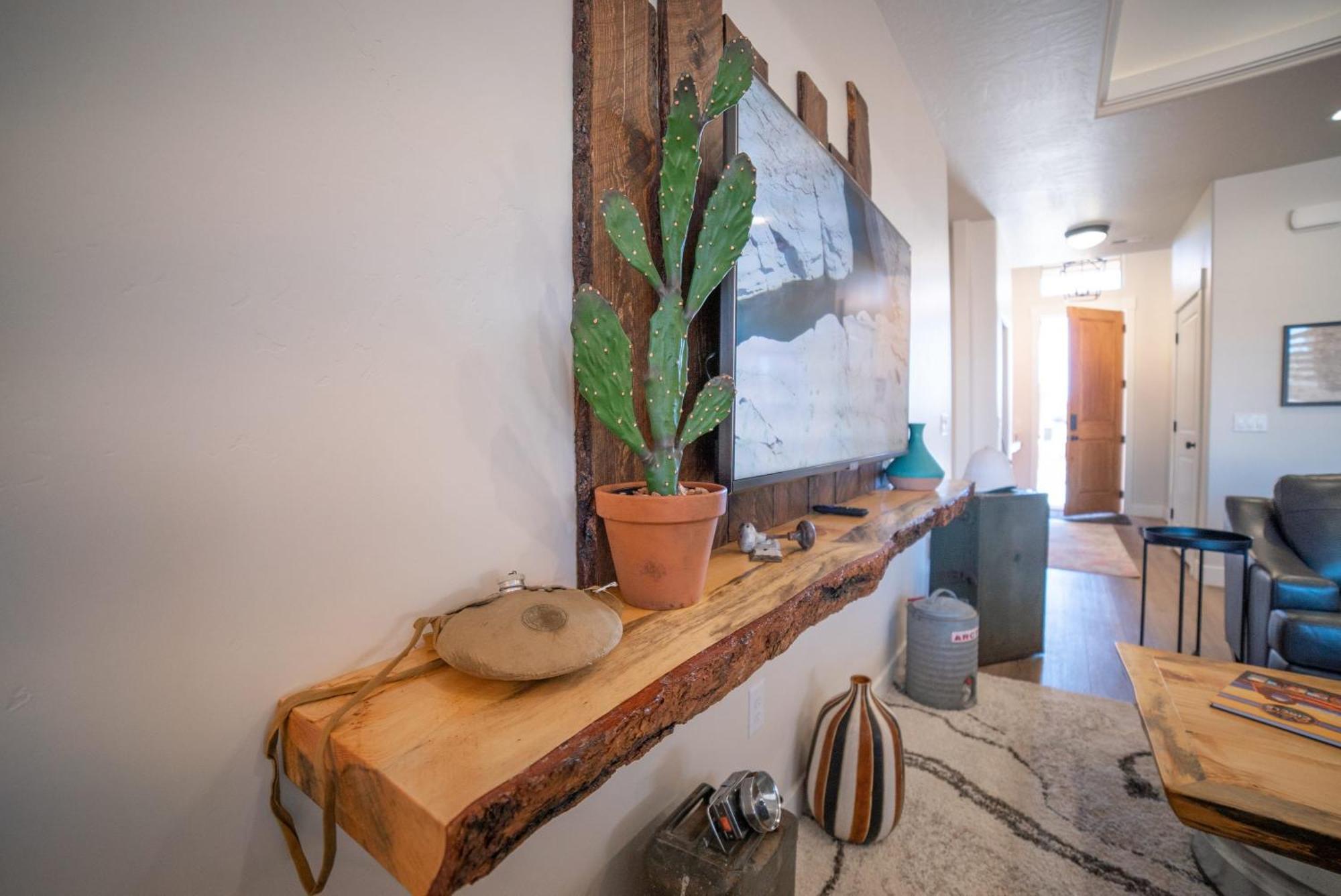 Searchers Hideaway At Kabab - New West Kanab