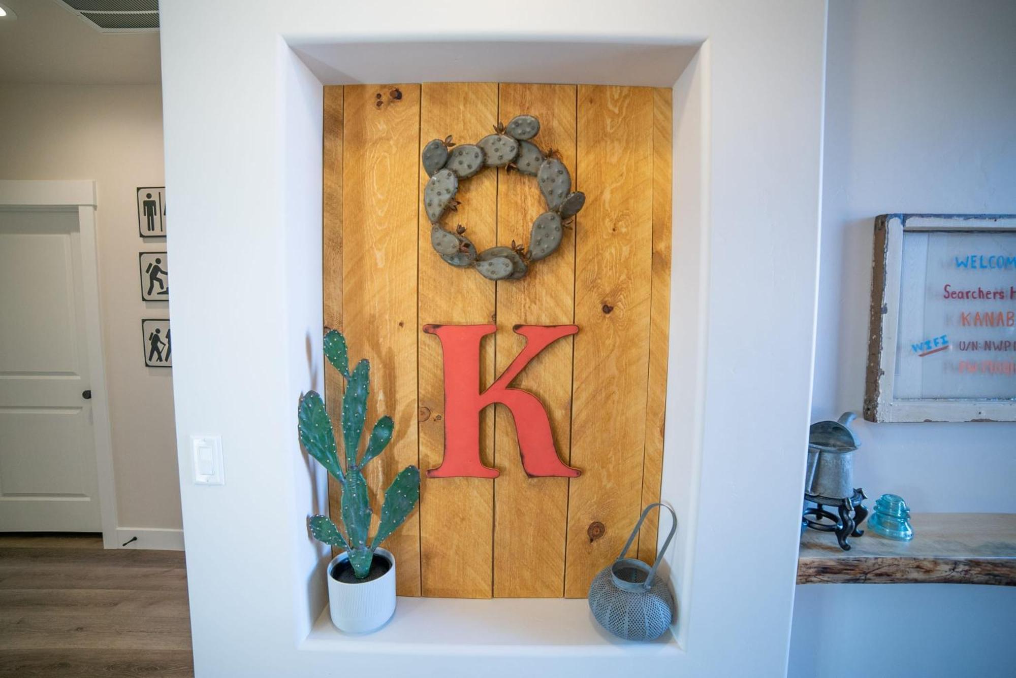 Searchers Hideaway At Kabab - New West